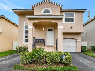 9919 NW 2nd Street, Plantation, FL 33324