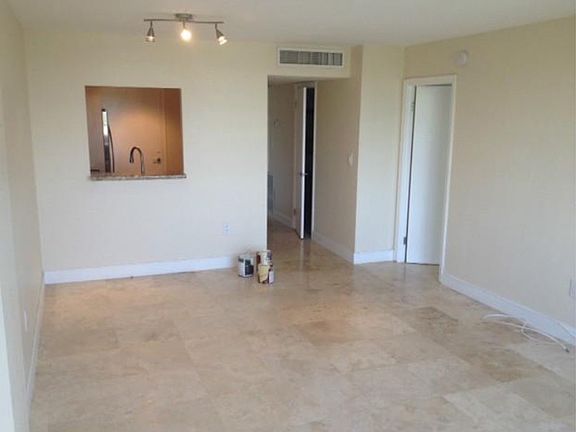 4th image of 1020 Meridian Ave APT 411