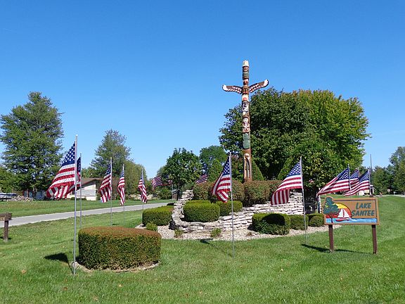 3rd image of 1433 NE Cayuga Trl