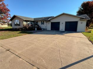 W8534 Cedarbrook Cir, Ladysmith, WI 54848