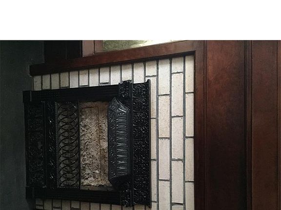 4th image of 3303 Denison Ave