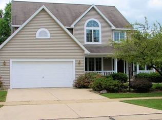 2407 Waterbury Pl, Champaign, IL