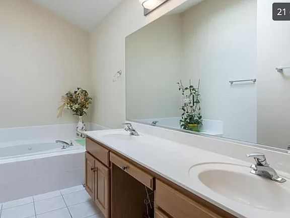 3rd image of 3115 Kingbird Ln