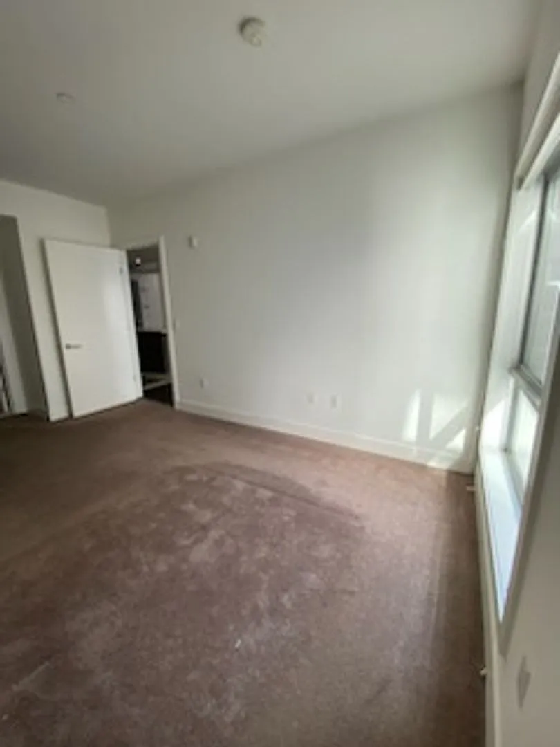 2 Bedroom 2 Bathroom Condo for rent — Photo 3