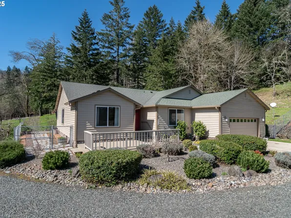 357 Summer Ln, Roseburg, OR 97471