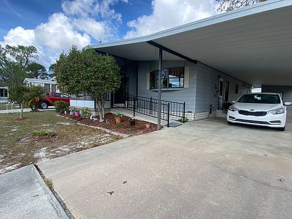 5th image of 833 SE Serendipity Pl #302