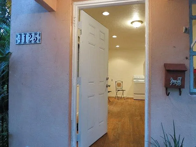 Charming entry into your own Private retreat in the Center o