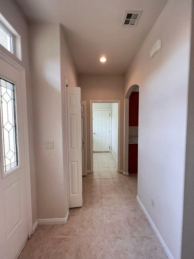 Sky Ridge Pearl — Photo 3