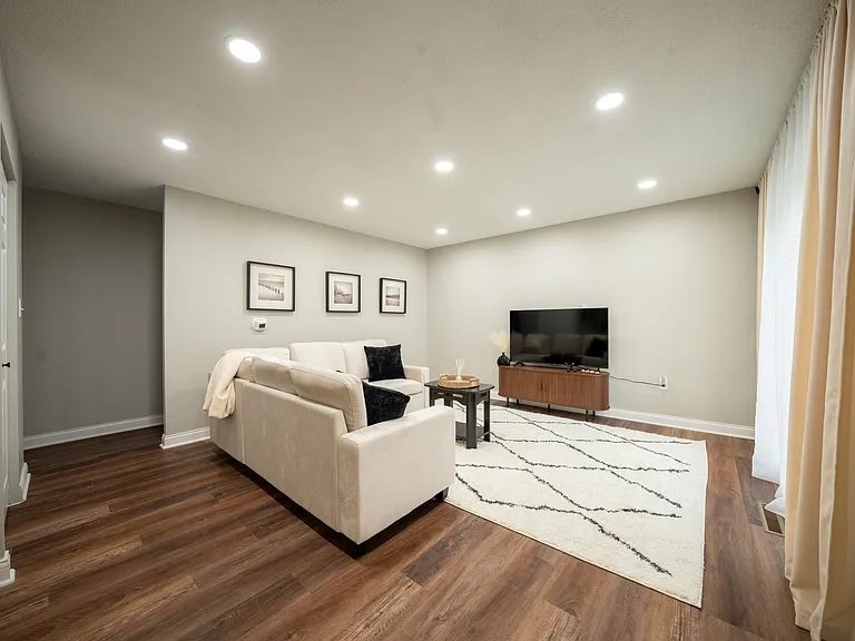 116 Fairview Ln — Photo 1