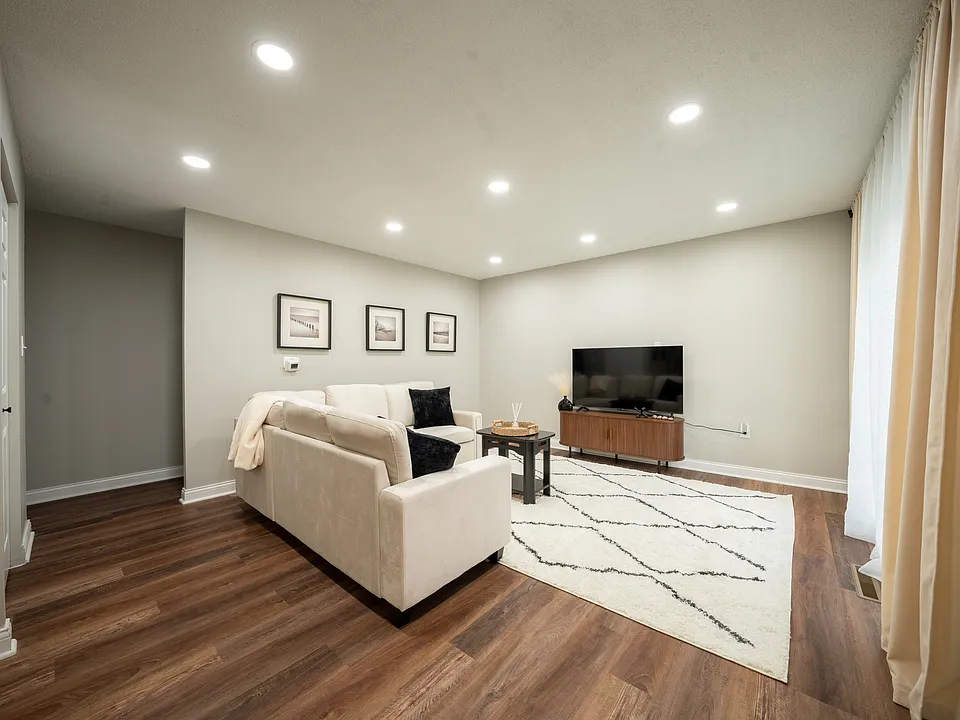 116 Fairview Ln