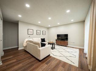 116 Fairview Ln, Streamwood, IL 60107