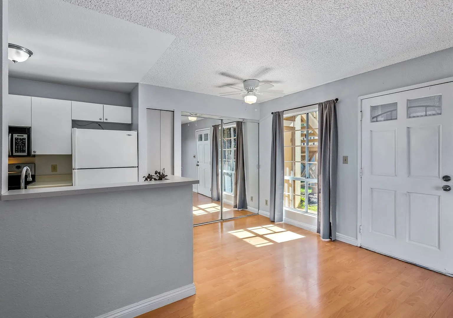 Remodeled 2 Bed / 1.5 Bath at Kihei Villages with Spacious Fenced Yard — Photo 1