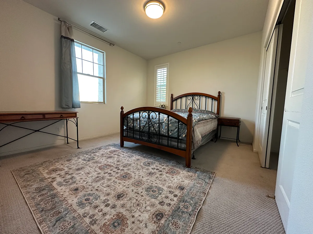 Building Photo - 4024 S Inglenook Way