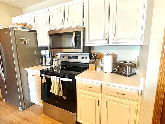 4th image of 2568 Bedford Ct #10