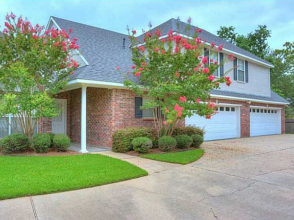 4th image of 135 Woodvale Creek Cir
