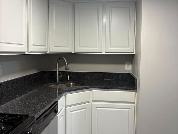 3rd image of 1414 Northgate Sq Unit 14/1B