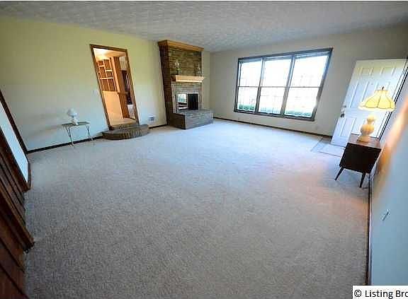 2nd image of 299 Cedarview Dr