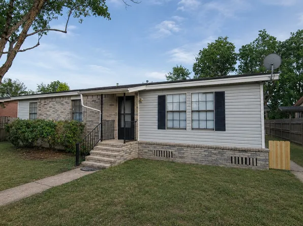 9 Carol Ct #B, Brookshire, TX 77423