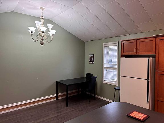 3rd image of 4923 49th St