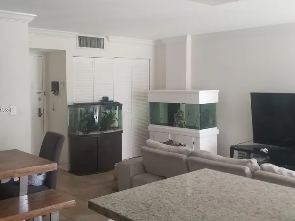 17021 N Bay Rd APT 127, Sunny Isles Beach, FL 33160