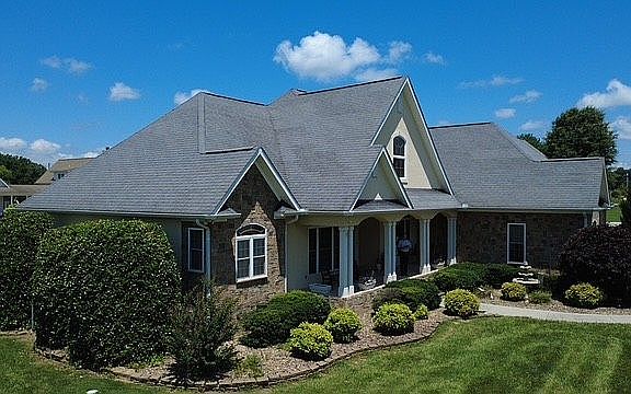 2nd image of 100 Springview Cv