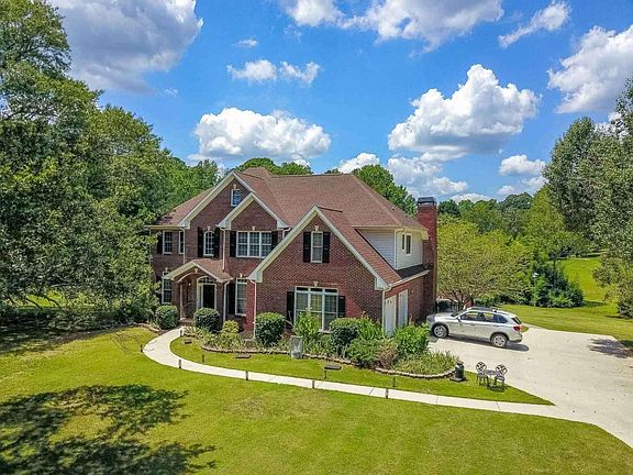 4th image of 182 Castlewood Road