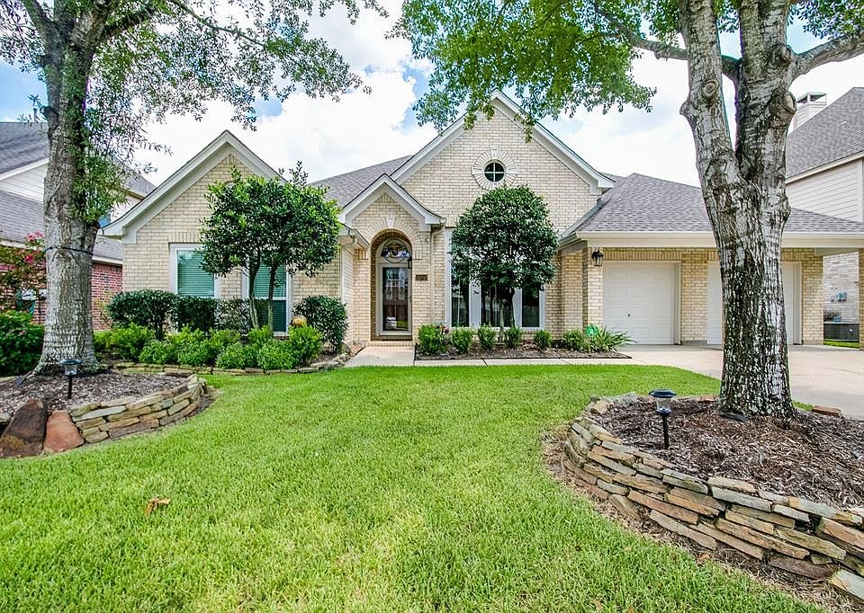 1st image of 16010 Maycrest Ct