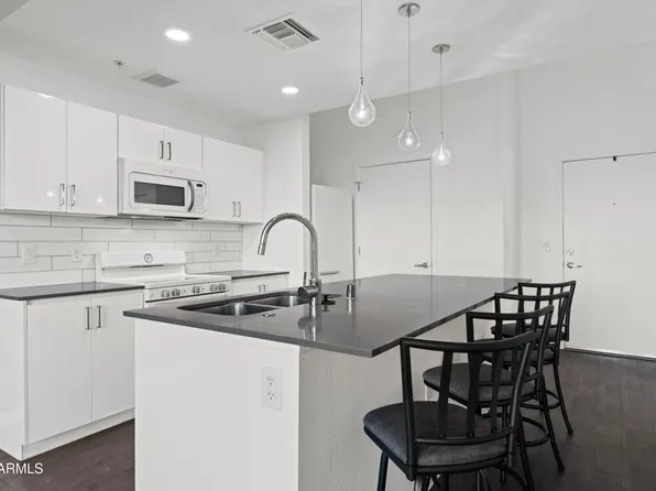 1130 N 2nd Street #210, Phoenix, AZ 85004