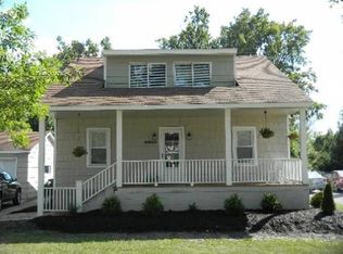 15W221 Concord St, Elmhurst, IL 60126