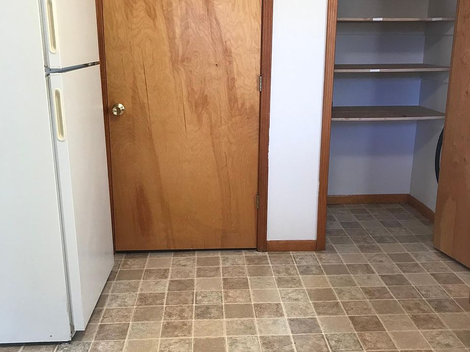 Kitchen/Pantry