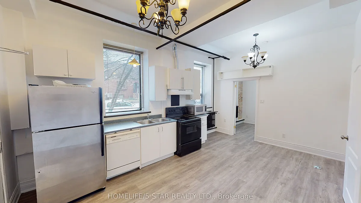 Building Photo - 1152 Gerrard St E #201
