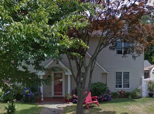 26 Collins Rd, Glen Cove, NY 11542