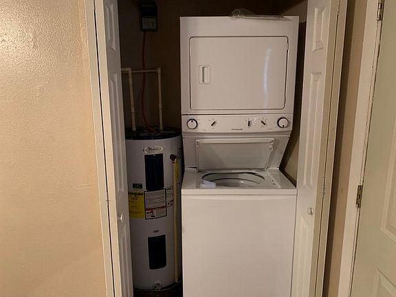 5th image of 1943 Dawsey St APT 1