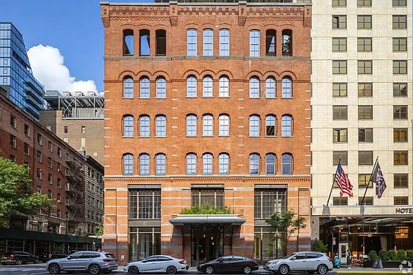 Rented by Compass | media 19