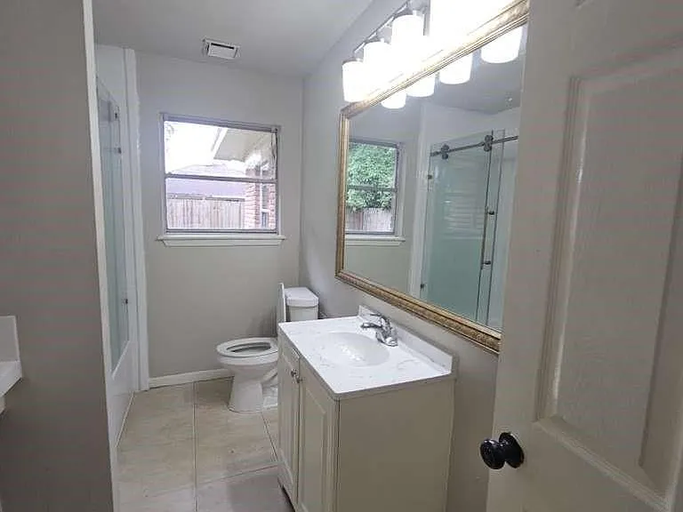 205 W Rittenhouse St — Photo 13