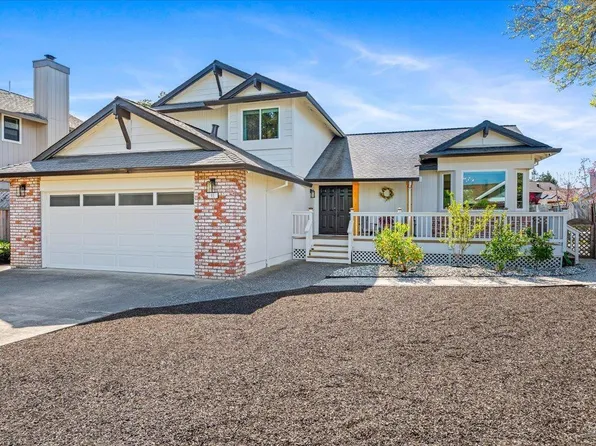 11 Persimmon Court, Petaluma, CA 94954