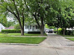 4995 Mayfair St, Dearborn Heights, MI 48125