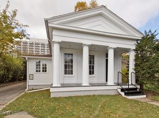 414 N Sheridan Rd, Waukegan, IL 60085