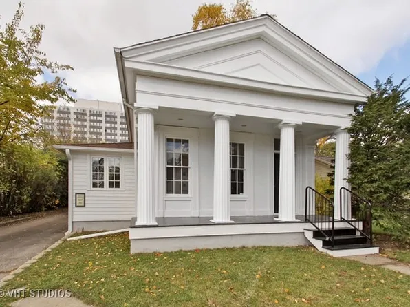 414 N Sheridan Rd, Waukegan, IL 60085
