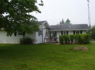 W1541 Dewitt Rd, Oostburg, WI 53070