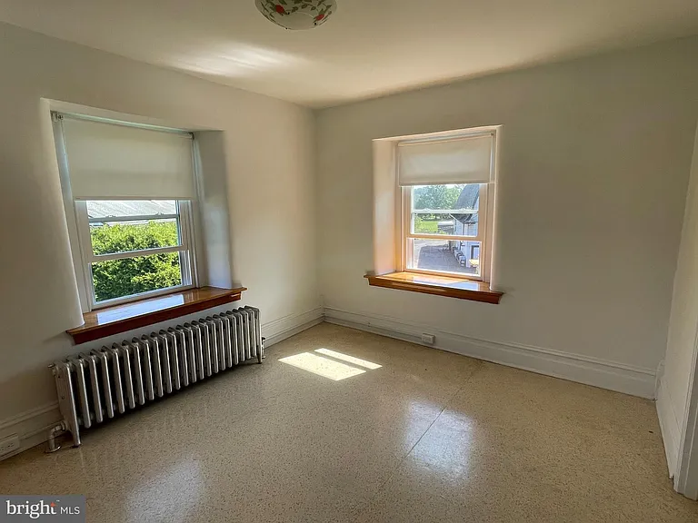 2080 Milford Square Pike — Photo 13