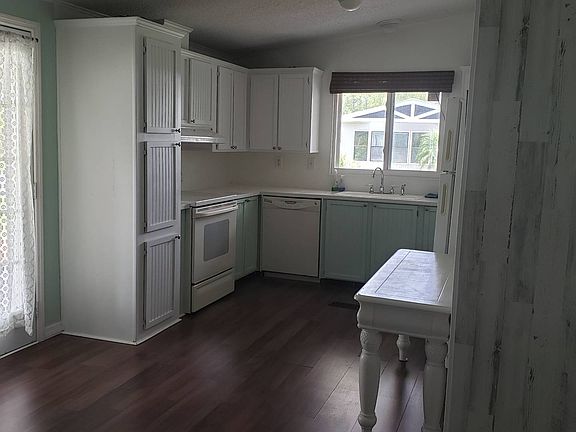 4th image of 433 Laurelwood Ln