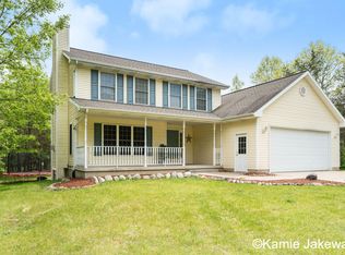 7130 Riverwood Dr, Belding, MI 48809