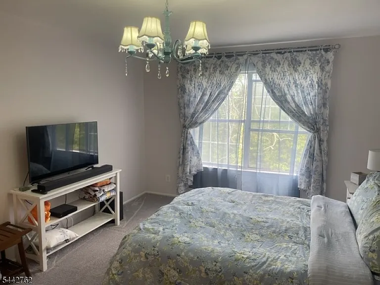 237 Robertson Way — Photo 11