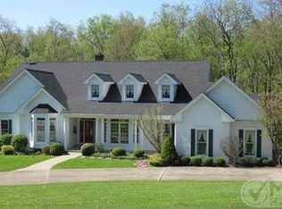 130 Spring Hill Ln, Wheeling, WV 26003