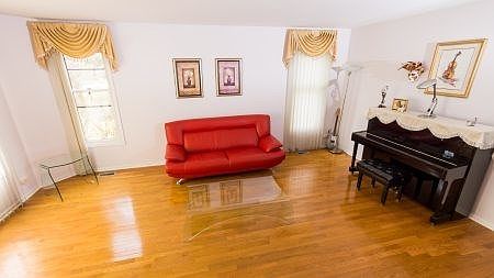 3rd image of 2784 Whispering Oaks Dr