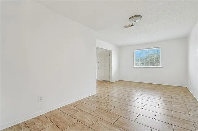 4444 W Esplanade Ave — Photo 5