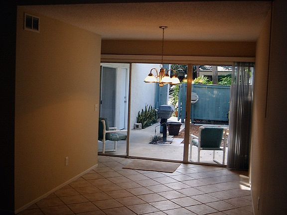 Dining Room view to CourtYard