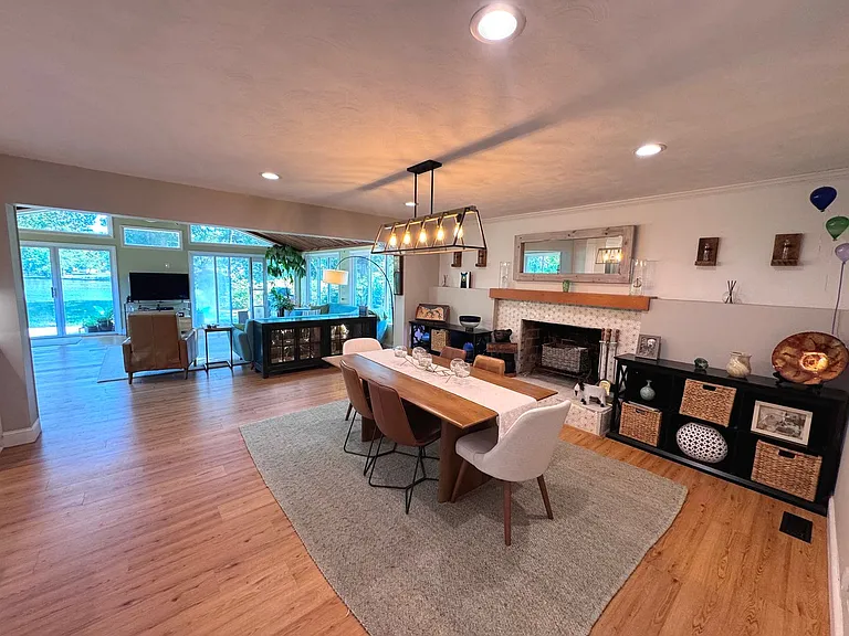 928 General Stuart Dr — Photo 10