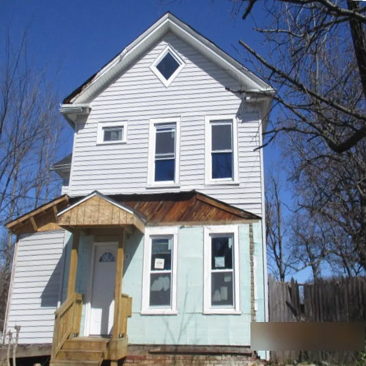 5918 Addison Rd photo 1